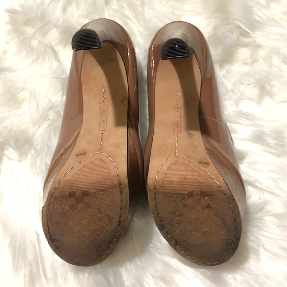 Vince Camuto women’s patent heels in size 5 1/2 - Picture 6 of 6